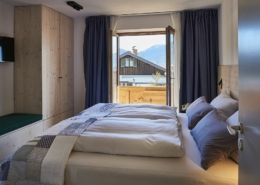 Blick von Schlafzimmer auf Balkon in Ferienwohnung "Wald" Reit im Winkl